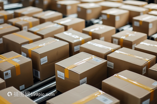 黄色胶带封存的纸箱世界